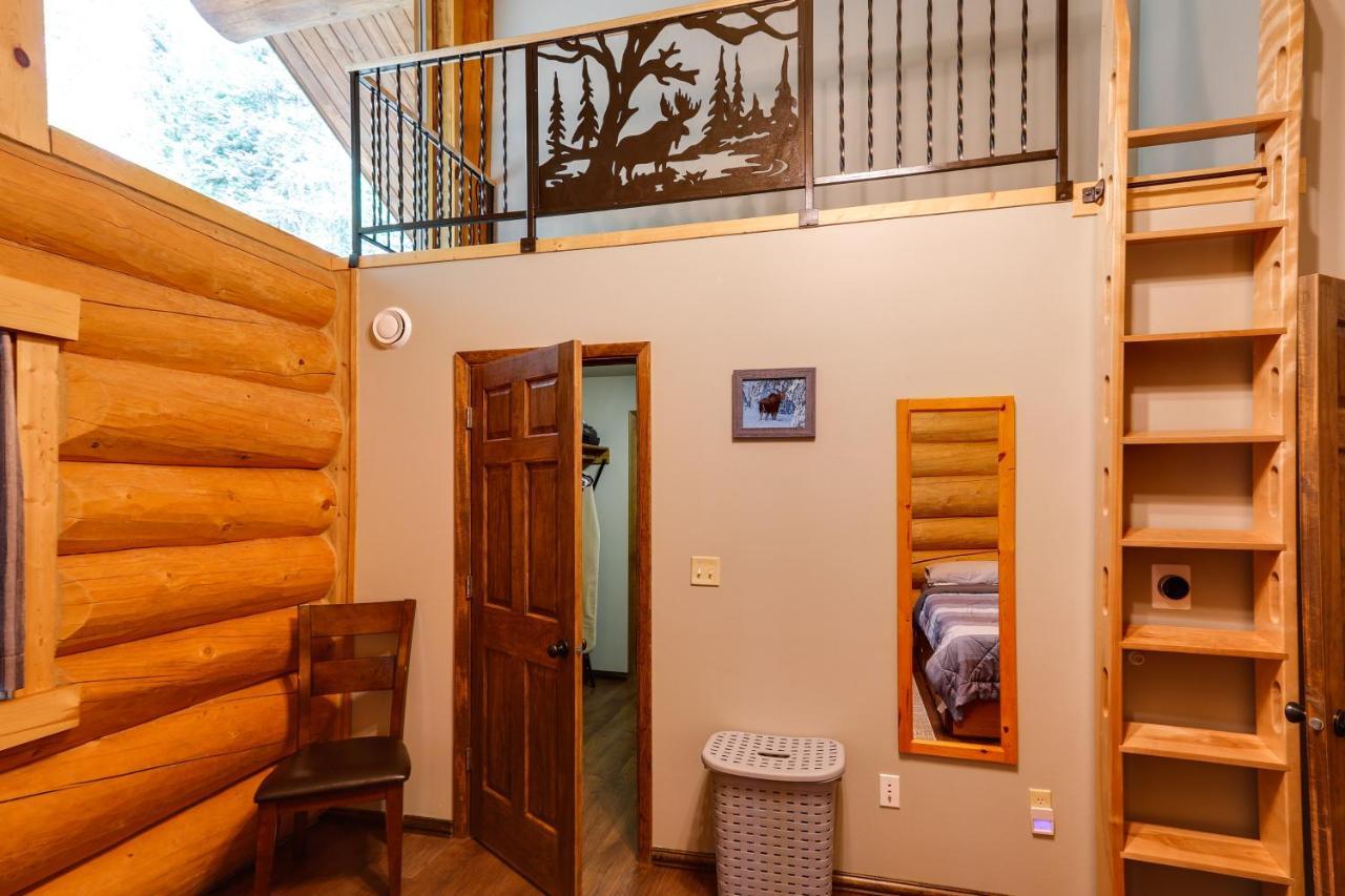Riverside Log Cabin On-Site Aurora Viewing! North Pole Экстерьер фото
