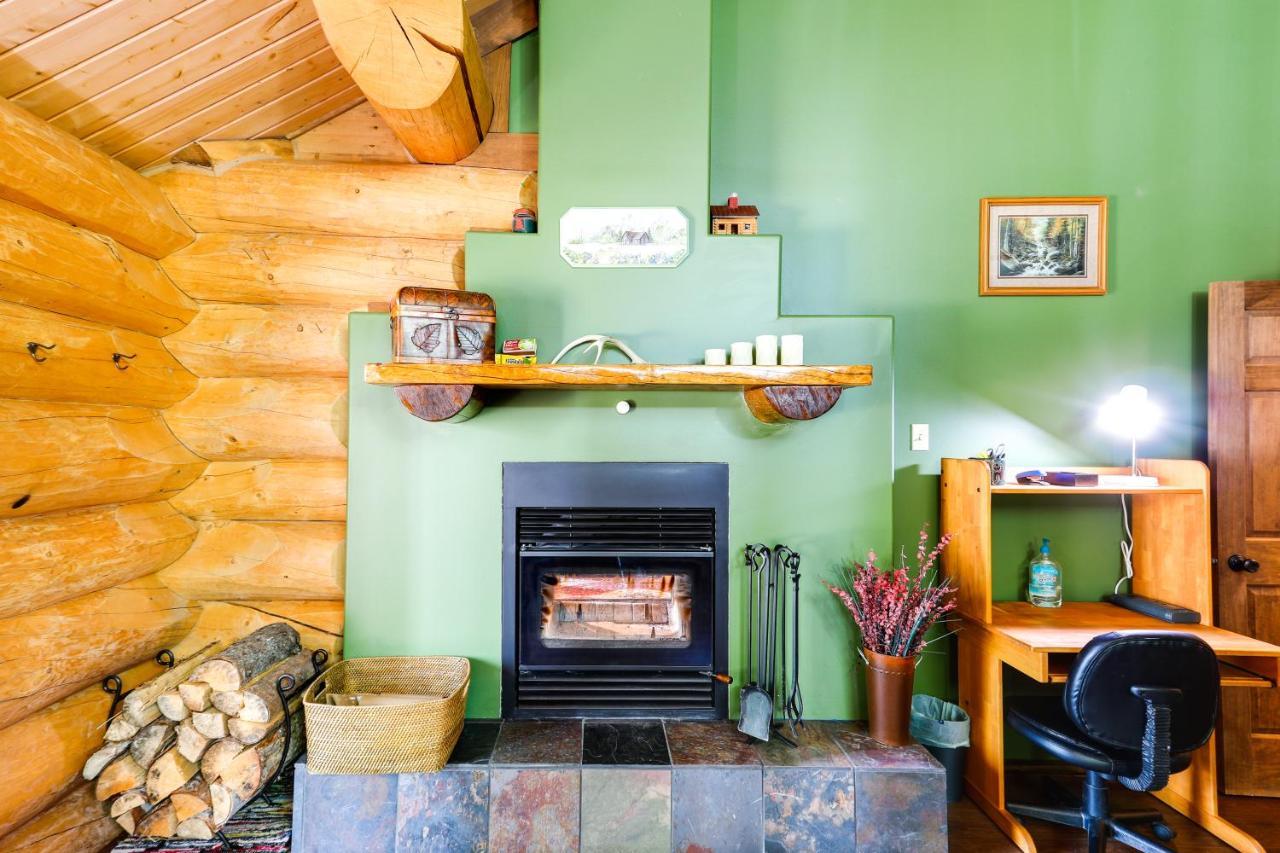 Riverside Log Cabin On-Site Aurora Viewing! North Pole Экстерьер фото